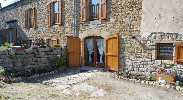 Chambres dhôtes Entre Dolmens et Fontaines, Buchen Sie Hotel Sévérac d'Aveyron 