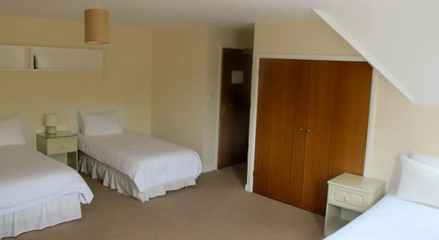 The Prince Of Wales Hotel, Rezervați Hotel St Ouen Jersey