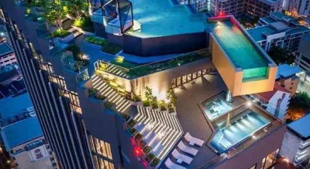 EDGE Central Pattaya Condo Near Beach & Walking Street
