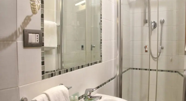 Номер Standard с балконом Hotel Helvetia