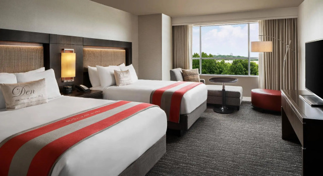 Четырёхместный номер Standard The StateView Hotel, Autograph Collection