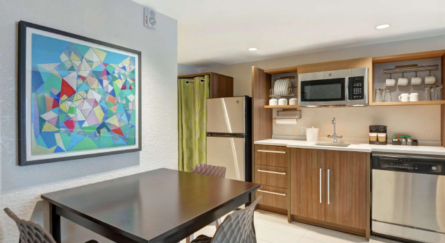Двухместный люкс c 1 комнатой Home2 Suites By Hilton Beaufort