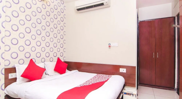 Treebo Stay Inn International, Забронировать Отель Отели Гомти Нагара с парковкой, Парковка