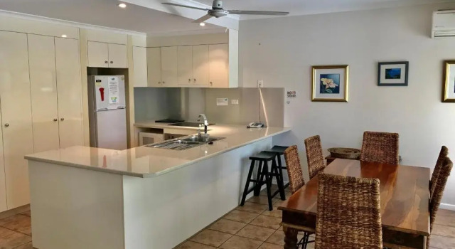 Вилла c 1 комнатой The Villas Palm Cove-PRIVATE POOL in each villa