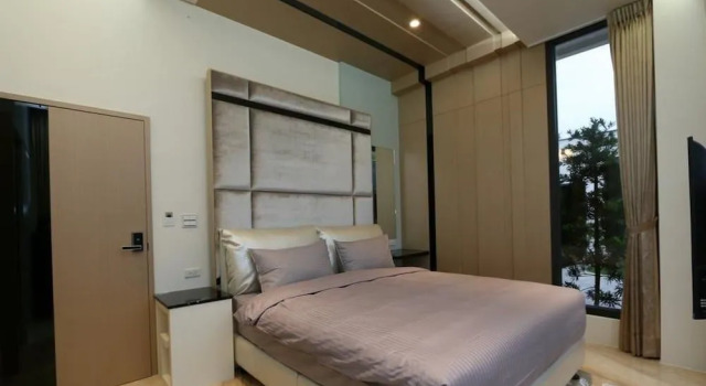 Li Chu Art Paternity B&B