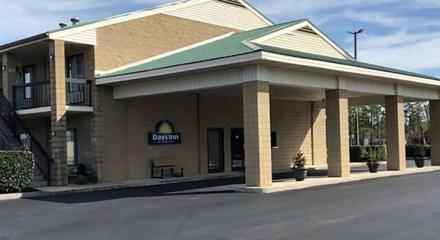 Days Inn by Wyndham Cape Carteret, Buchen Sie Gasthaus Emerald Isle North Carolina