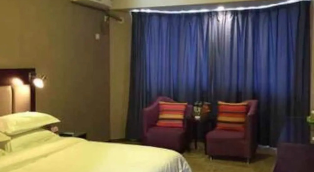 Zhongzhou Business Hotel (Luoyang Peony Park Shanghai Market Subway Station)(中州商务酒店(洛阳牡丹公园上海市场地铁站店)), Rezervovat Hotel Luo-jang Henan