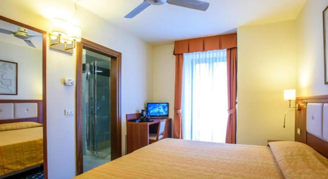 Трёхместный номер Standard Lake Hotel Benaco