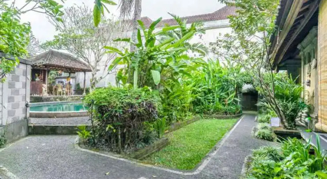 Sari Bungalow, Забронировать Отель Отели провинции Бали с завтраком, Завтраки