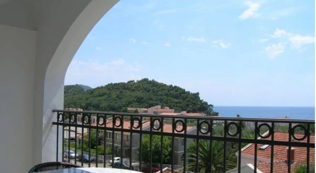 Vila Mila, Book Villa Sommerhuse i Budva, Hytte