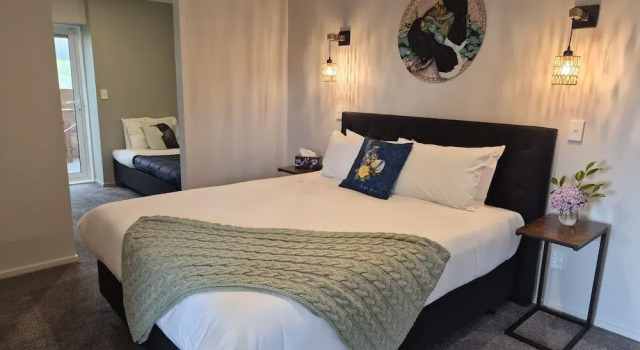 Centrally located Hilltop Apartment