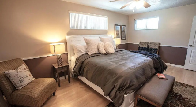 Comfortable Bungalow near Liberty Park, Varaa Hotelli Salt Lake City 