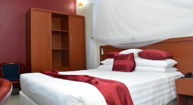 Двухместный номер Standard с балконом Lebanon Hotel