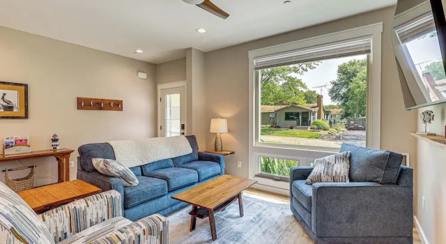 Коттедж Rock Hall Retreat w/ Balcony Near Park & Marina!