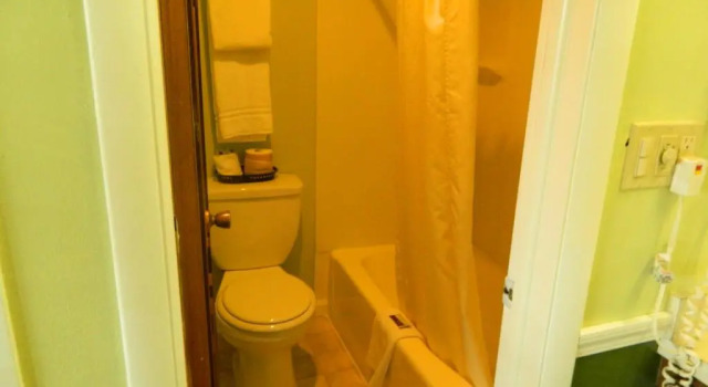 Четырёхместный номер Economy Country Motor Inn