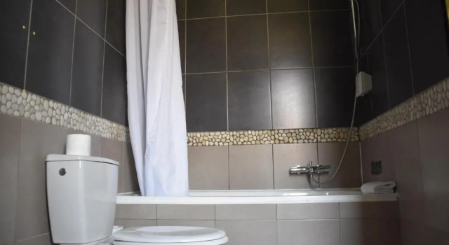 Трёхместный номер Standard Adonis Sanary Grand Hôtel des Bains