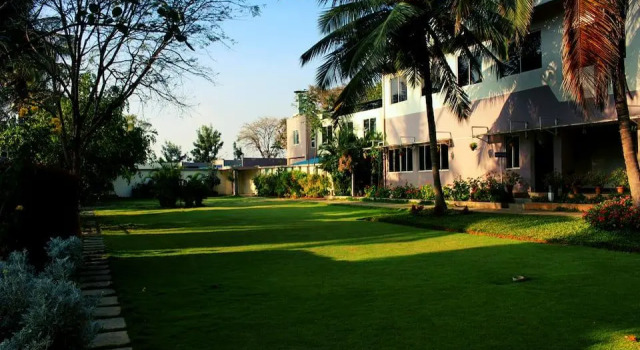 Viva Fernleaf Resort, Rezervovat Lázně / Resort Hotely v Bangalore s parkováním, Parkování