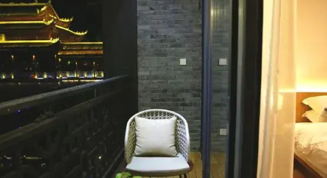 Fenghuang Yunqiao Free River View Boutique Homestay (Fenghuang Ancient City Yunqiao Branch), Rezervovat Boutique Hotel Hotely v Feng-chuang s parkováním, Parkování