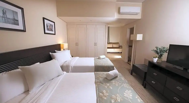 Семейный люкс The Parisian Hotel