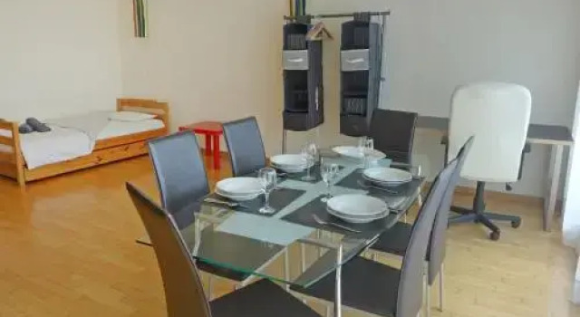 Apartment Appt. 203, Забронировать Апартаменты/квартира Отели Монтрё с парковкой, рядом с Выставочный центр Монтрё, Парковка