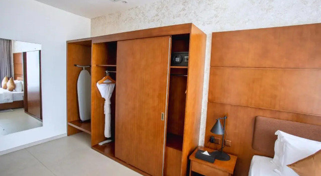 Suite Alisa Hotel Tema