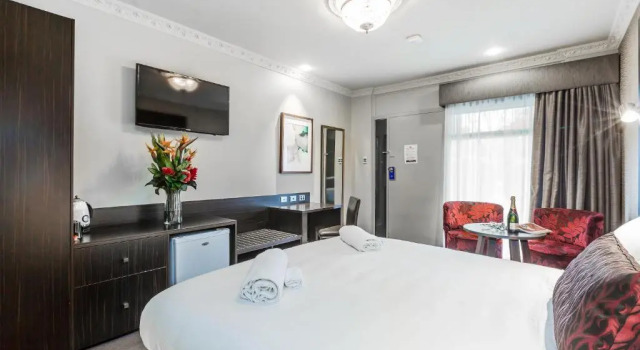 Номер Deluxe Tonsley Hotel