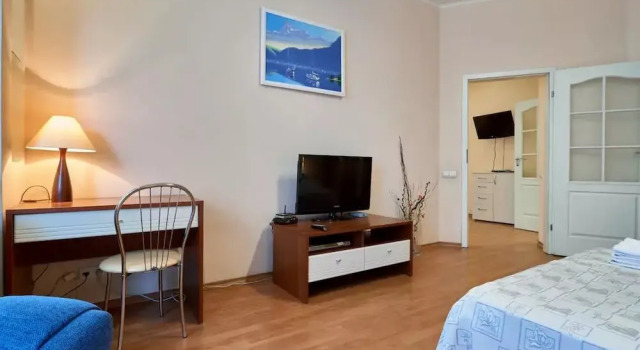 Апартаменты Home-Hotel, ул. Волошская, 51