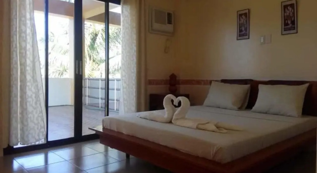 Amari Hotel and Restaurant, Prenota Hotel Currimao Luzon