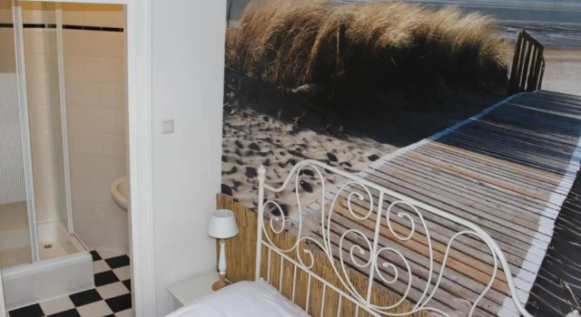 En Suite, Забронировать Отель Laak 