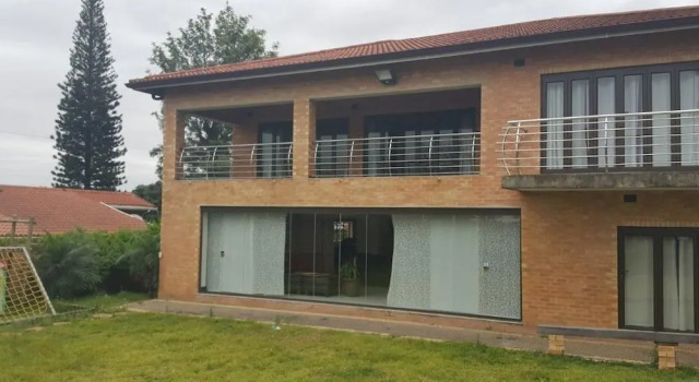 Relax Inn, Забронировать Отель Стангер Lower Tugela