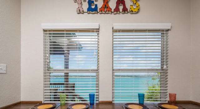 Overlook Pointe Lake House by RedAwning, Varaa Hotelli Canyon Lake Texas Hill Country