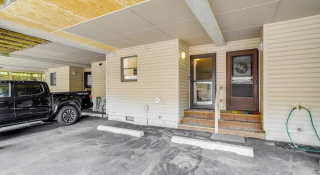 Walk to Shore & Boardwalk: Bethany Beach Retreat