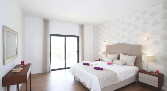 Villa Riviera - com piscina aquecível, 2 jacuzzis e BBQ em Armação de Pêra, Забронировать Вилла Армасан-де-Пера Барловенто