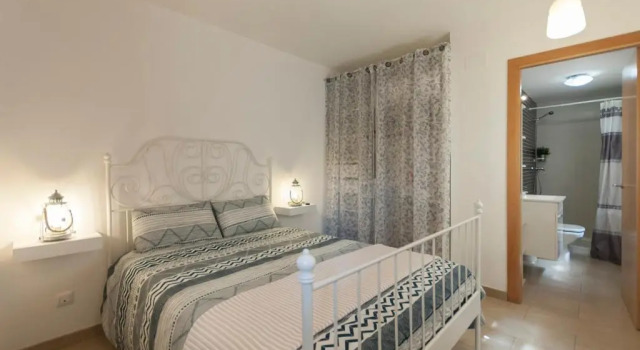 Lets Holidays Mediterranean apartment 3 minutes to the beach 3