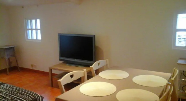 Holiday Home Mary, Rezerwuj Apartament Saint-Genies-de-Comolas Gard