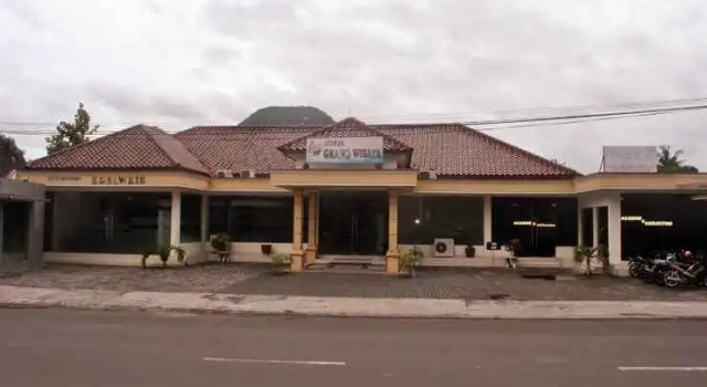 Grand Wisata Hotel, Забронировать Отель Энд провинция Восточная Нуса-Тенгара