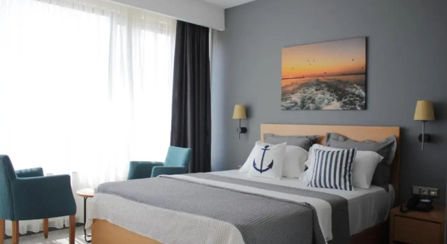 Номер Standard Port Marina Hotel
