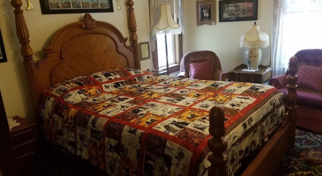 Номер Deluxe Spurs n Lace Bed & Breakfast Inn