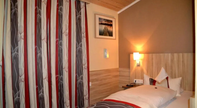Номер Standard Alpina Hotel
