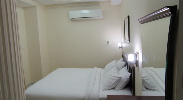 Deluxe suite med altan med byudsigt Al Ferdous Hotel Apartments