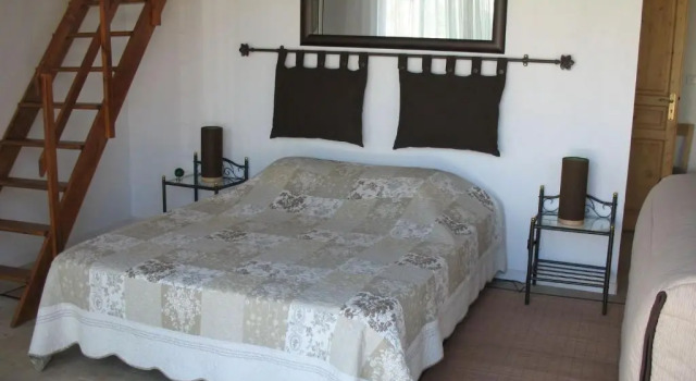 Коттедж Chambre dhôtes "La Bastide des Eucalyptus"
