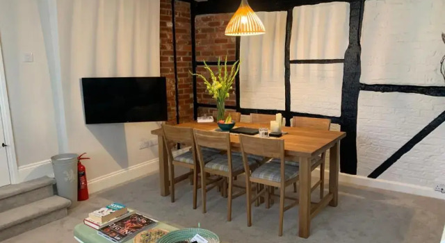 Апартаменты Hideaway Holiday Apartment