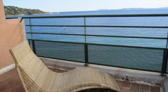 Двухместный номер Standard с балконом и с видом на море Surplage Hôtel Cavalière