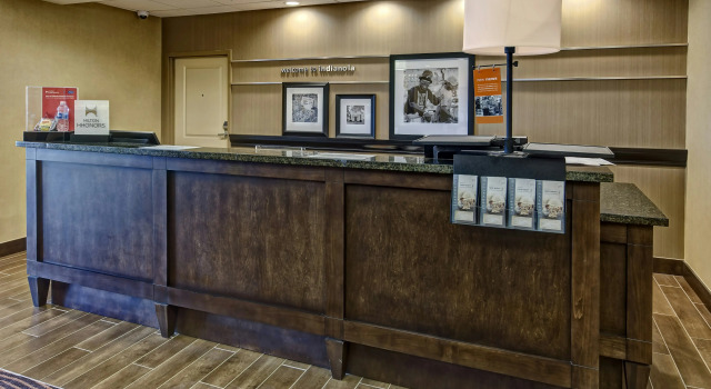 Hampton Inn Indianola, Rezerwuj Hotel Hotele w Indianola z parkingiem, Parking