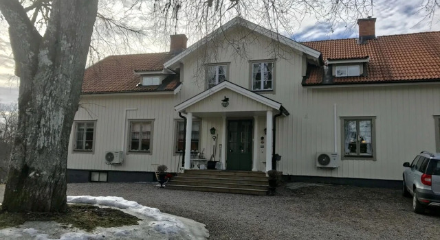 Sparrens Bed and Breakfast, Rezervați Hotel Fiskesa Stockholm