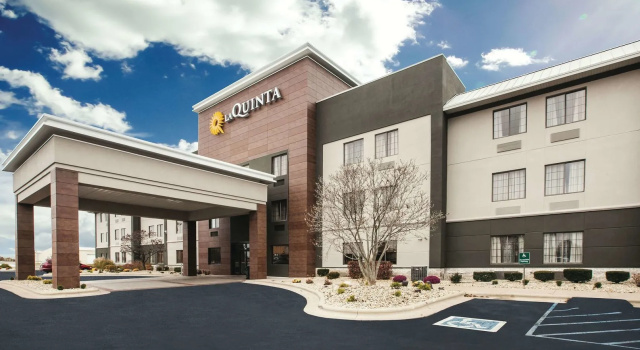 La Quinta by Wyndham Kokomo, Prenota Hotel Hotel a Indiana con parcheggio, Parcheggio