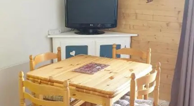 Charmant Studio cabine vue sur pistes, Rezervasyon Otel Les Angles Pyrénées-Orientales