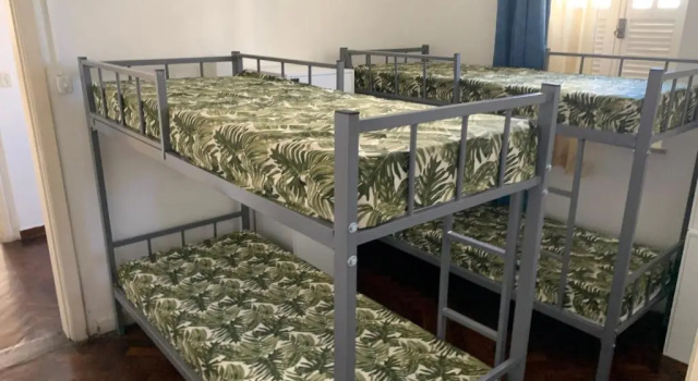 Кровать в общем номере (женский номер) Porto das Palmeiras Hostel