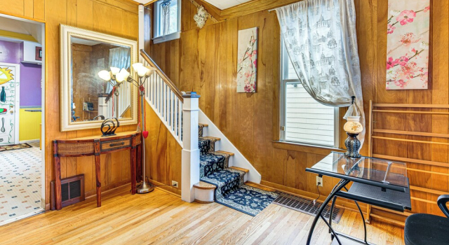 1 Mi to Dtwn: Colorful Binghamton Home, Boek Vakantiehuis Binghamton New York State
