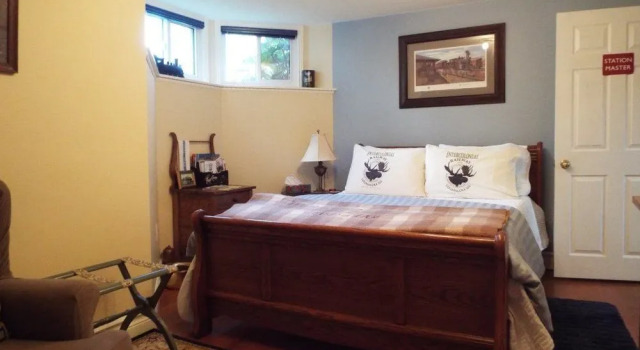 Clearview Station Bed and Breakfast, Rezervasyon Otel Creemore Simcoe County